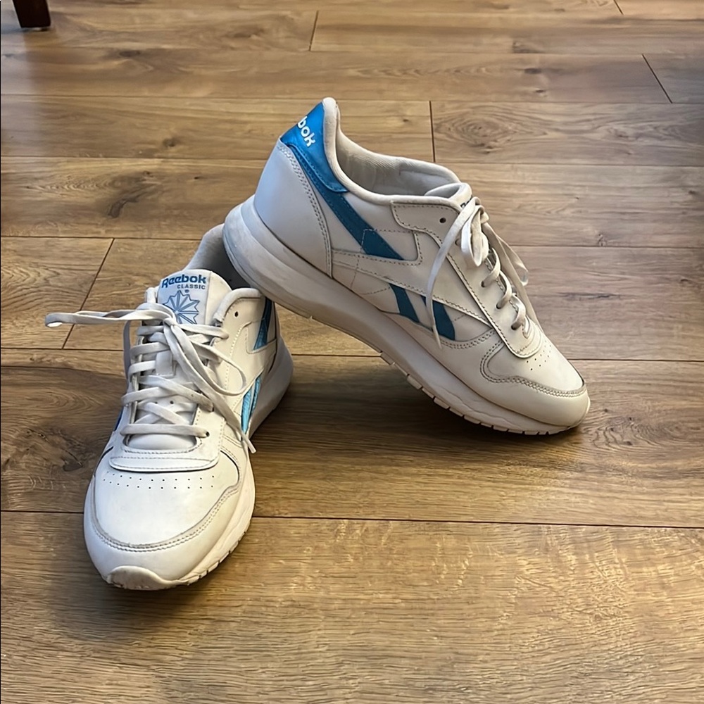 Reebok White and Blue Sneakers hardly been worn